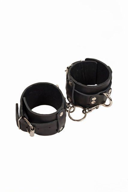 Наручники sLash Leather Dominant Hand Cuffs Чорні One Size
